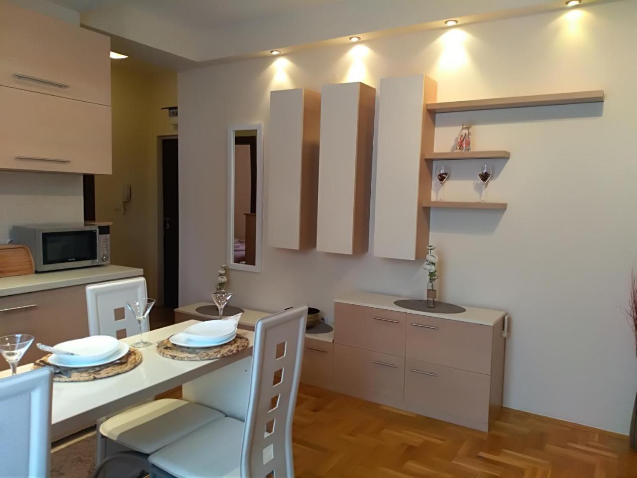 Apartman Nina Vojvode Stepe Vozdovac Voždivac 外观 照片